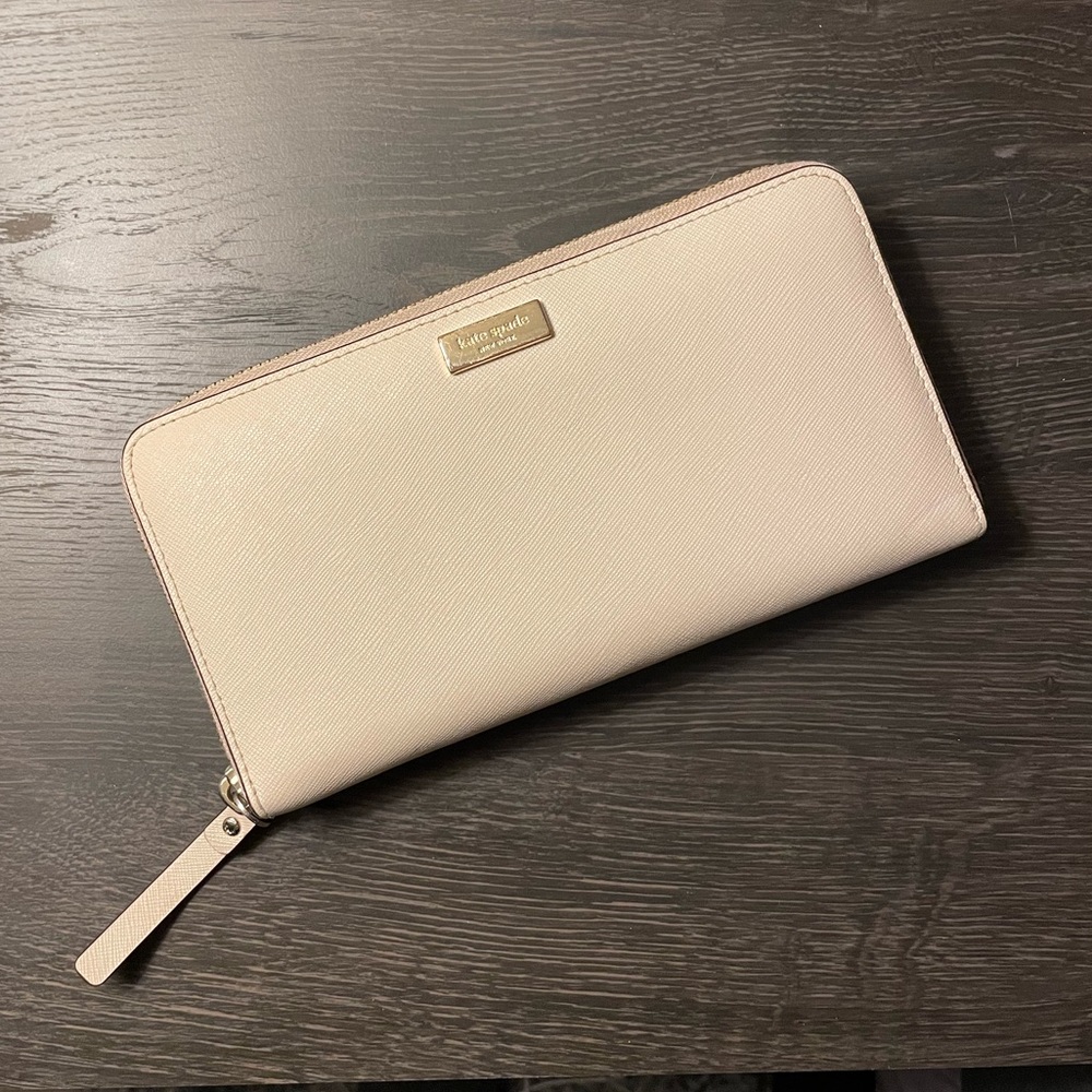 Kate Spade Hand Wallet